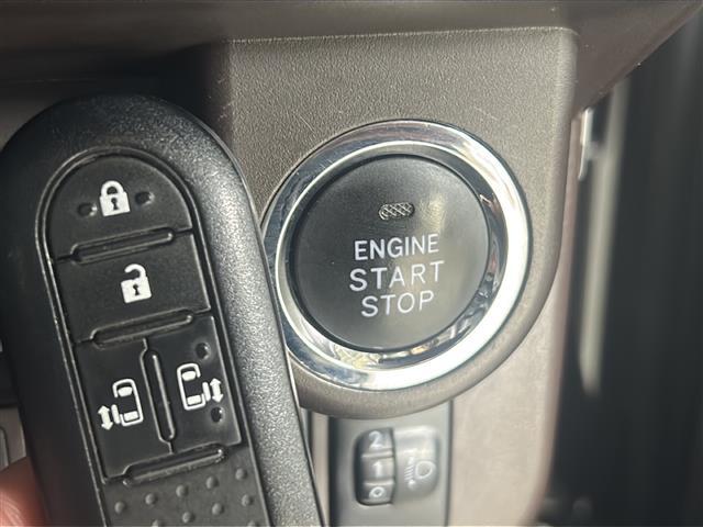 タンク Ｇ　コージーエディション　禁煙車　純正ナビ　ビルトインＥＴＣ　バックカメラ　前方ドライブレコーダー　両側パワースライドドア　シートヒーター　クルーズコントロール　純正フロアマット　ハロゲンヘッドライト　衝突被害軽減ブレーキ（15枚目）