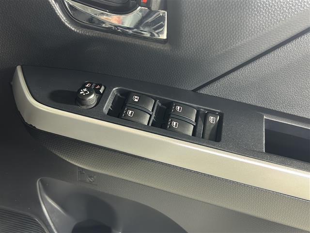 タンク Ｇ　コージーエディション　禁煙車　純正ナビ　ビルトインＥＴＣ　バックカメラ　前方ドライブレコーダー　両側パワースライドドア　シートヒーター　クルーズコントロール　純正フロアマット　ハロゲンヘッドライト　衝突被害軽減ブレーキ（18枚目）