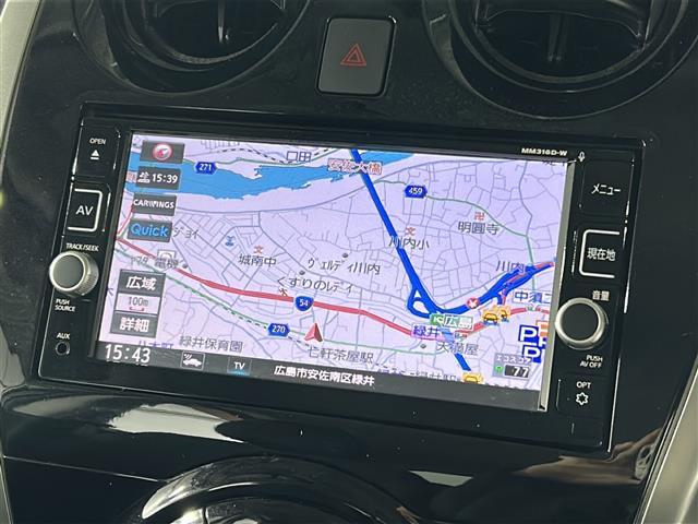 ノート ｅ－パワー　Ｘ　モード・プレミア　禁煙車　純正ナビ　バックカメラ　前方ドライブレコーダー　ＥＴＣ　純正１５インチアルミホイール　純正フロアマット　純正ドアバイザー　横滑り防止装置　衝突被害軽減ブレーキ　レーンキープアシスト　スマキー（3枚目）