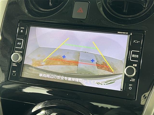ノート ｅ－パワー　Ｘ　モード・プレミア　禁煙車　純正ナビ　バックカメラ　前方ドライブレコーダー　ＥＴＣ　純正１５インチアルミホイール　純正フロアマット　純正ドアバイザー　横滑り防止装置　衝突被害軽減ブレーキ　レーンキープアシスト　スマキー（5枚目）