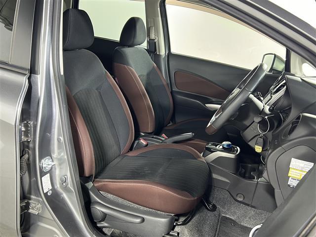 ノート ｅ－パワー　Ｘ　モード・プレミア　禁煙車　純正ナビ　バックカメラ　前方ドライブレコーダー　ＥＴＣ　純正１５インチアルミホイール　純正フロアマット　純正ドアバイザー　横滑り防止装置　衝突被害軽減ブレーキ　レーンキープアシスト　スマキー（18枚目）