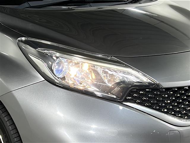 ノート ｅ－パワー　Ｘ　モード・プレミア　禁煙車　純正ナビ　バックカメラ　前方ドライブレコーダー　ＥＴＣ　純正１５インチアルミホイール　純正フロアマット　純正ドアバイザー　横滑り防止装置　衝突被害軽減ブレーキ　レーンキープアシスト　スマキー（33枚目）