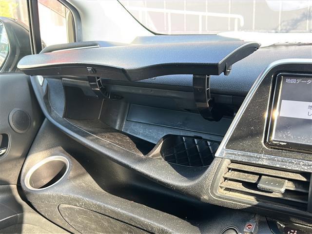 シエンタ G グランパー 禁煙 純正ナビ 12型フリップダウンモニター バックカメラ セーフティセンス プリクラッシュセーフティ オートマチックハイビーム 両側パワースライドドア LEDヘッドライト ドライブレコーダー ETC(18枚目)