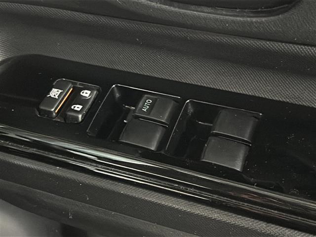 アクア Sスタイルブラック 禁煙 純正ナビ バックカメラ トヨタセーフティセンス プリクラッシュセーフティ オートマチックハイビーム ドライブレコーダー ETC ドアバイザー モデリスタアルミホイール LEDヘッドライト(9枚目)