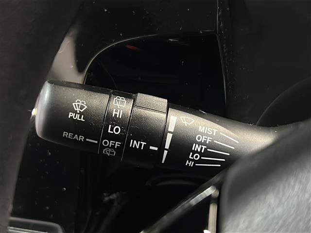 アクア Sスタイルブラック 禁煙 純正ナビ バックカメラ トヨタセーフティセンス プリクラッシュセーフティ オートマチックハイビーム ドライブレコーダー ETC ドアバイザー モデリスタアルミホイール LEDヘッドライト(12枚目)