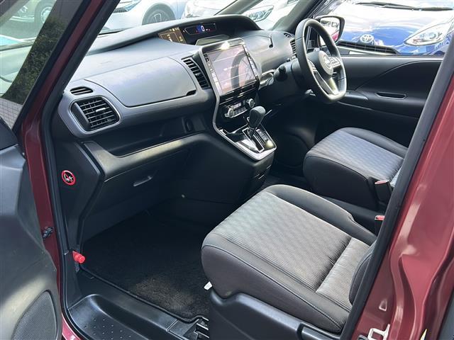 セレナ ハイウェイスターV 禁煙 純正10型ナビ プロパイロット アラウンドビューモニタ インテリジェントルームミラ BSW 両側パワースライドドア ドライブレコーダー ETC 電動パーキング オートホールド セーフティパックA(23枚目)