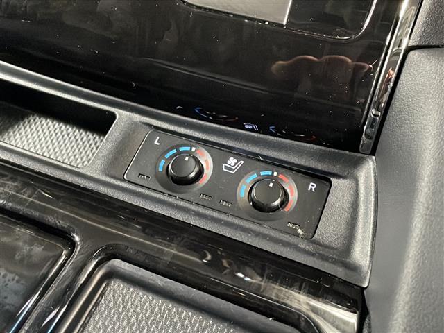 アルファード 2.5S Cパッケージ 禁煙 ツインムーンルーフ モデリスタエアロ デジタルインナーミラー BSM バックカメラ 3眼LEDヘッドライト パワーバックドア AC100V100W電源 シートヒーター/ベンチレーション ETC(8枚目)