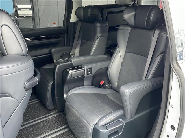 アルファード 2.5S Cパッケージ 禁煙 ツインムーンルーフ モデリスタエアロ デジタルインナーミラー BSM バックカメラ 3眼LEDヘッドライト パワーバックドア AC100V100W電源 シートヒーター/ベンチレーション ETC(30枚目)