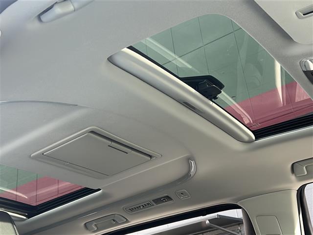 アルファード 2.5S Cパッケージ 禁煙 純正10型ナビ バックカメラ/サイドカメラ BSM デジタルインナーミラー ドライブレコーダー クリアランスソナー 3眼LEDヘッドライト フォグランプ ステアリングヒーター ETC(3枚目)