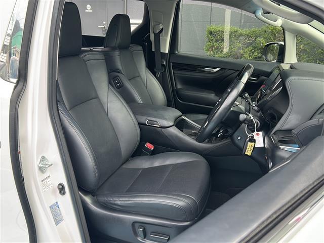 アルファード 2.5S Cパッケージ 禁煙 純正10型ナビ バックカメラ/サイドカメラ BSM デジタルインナーミラー ドライブレコーダー クリアランスソナー 3眼LEDヘッドライト フォグランプ ステアリングヒーター ETC(26枚目)