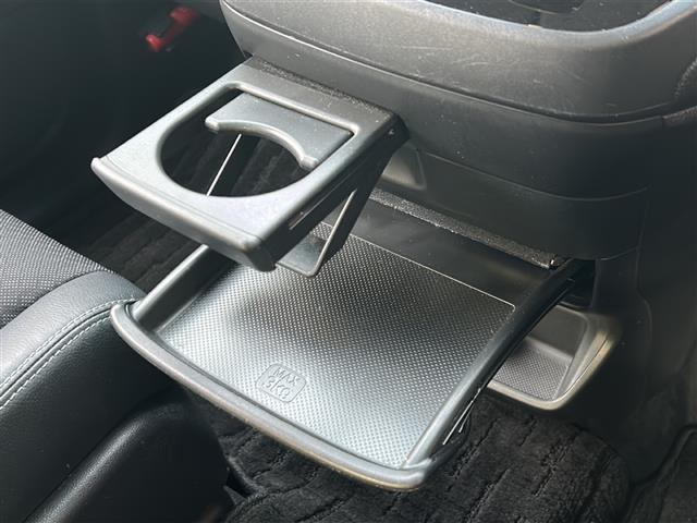 フリードハイブリッド ハイブリッド・Gホンダセンシング 禁煙 純正9型ナビ バックカメラ Sパッケージ Cパッケージ LEDヘッドライト アクティブコーナリングライト 両側パワースライドドア ハーフレザー 革巻きステアリング 前後ドライブレコーダー ETC(10枚目)