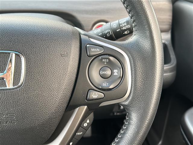 フリードハイブリッド ハイブリッド・Gホンダセンシング 禁煙 純正9型ナビ バックカメラ Sパッケージ Cパッケージ LEDヘッドライト アクティブコーナリングライト 両側パワースライドドア ハーフレザー 革巻きステアリング 前後ドライブレコーダー ETC(14枚目)