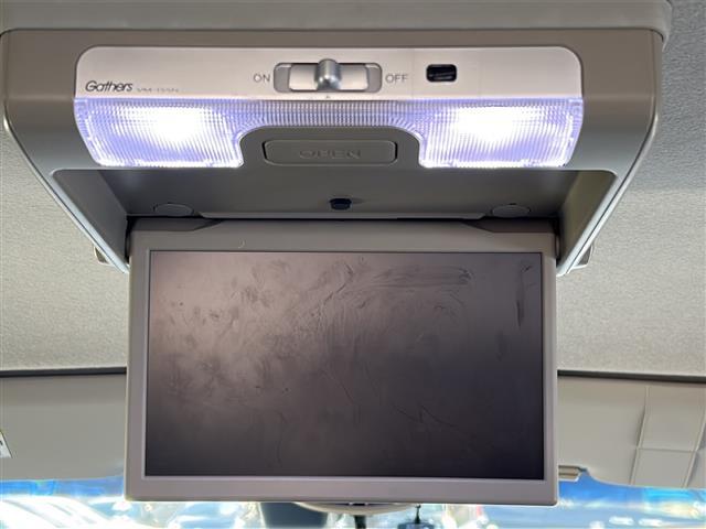 フリードハイブリッド ハイブリッド・Gホンダセンシング 禁煙 純正ナビ バックカメラ Cパッケージ LEDヘッドライト アクティブコーナリングライト コンフォートビューパッケージ 両側パワースライドドア ドライブレコーダー ETC ドアバイザー(3枚目)