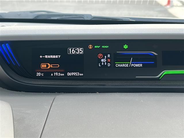 フリードハイブリッド ハイブリッド・Gホンダセンシング 禁煙 純正ナビ バックカメラ Cパッケージ LEDヘッドライト アクティブコーナリングライト コンフォートビューパッケージ 両側パワースライドドア ドライブレコーダー ETC ドアバイザー(8枚目)