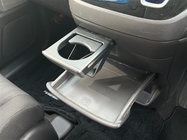 フリードハイブリッド ハイブリッド・Gホンダセンシング 禁煙 純正ナビ バックカメラ Cパッケージ LEDヘッドライト アクティブコーナリングライト コンフォートビューパッケージ 両側パワースライドドア ドライブレコーダー ETC ドアバイザー(13枚目)