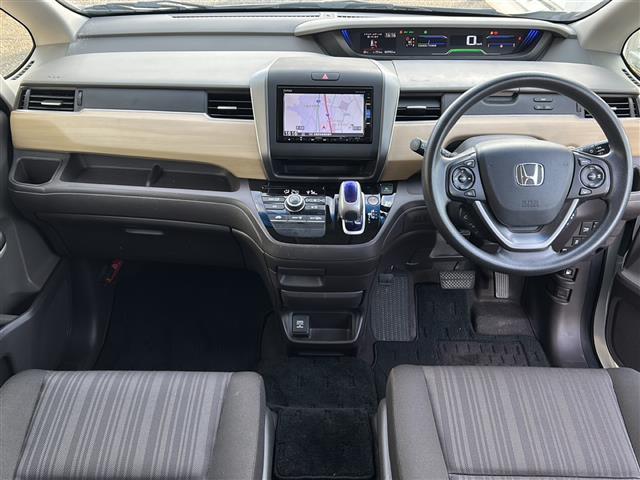 フリードハイブリッド ハイブリッド・Gホンダセンシング 禁煙 純正ナビ バックカメラ Cパッケージ LEDヘッドライト アクティブコーナリングライト コンフォートビューパッケージ 両側パワースライドドア ドライブレコーダー ETC ドアバイザー(42枚目)