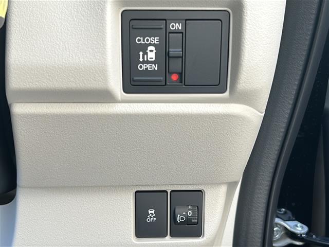 N-BOX ベースグレード 届出済み未使用車 片側パワースライドドア D/Nシートヒーター プロジェクター式フルLEDヘッドライト(デイタイムランニングランプ付) スマートキー ロールサンシェード 電子制御パーキングブ(2枚目)