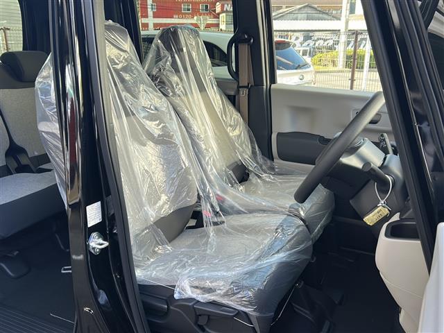 N-BOX ベースグレード 届出済み未使用車 片側パワースライドドア D/Nシートヒーター プロジェクター式フルLEDヘッドライト(デイタイムランニングランプ付) スマートキー ロールサンシェード 電子制御パーキングブ(23枚目)