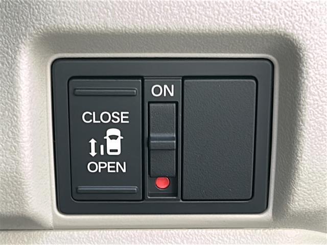 N-BOX ベースグレード 片側パワースライドドア D/Nシートヒーター プロジェクター式フルLEDヘッドライト(デイタイムランニングランプ付) スマートキー/プッシュスタート ロールサンシェード 電子制御パーキング(16枚目)