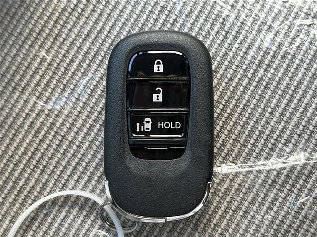 N-BOX ベースグレード 届出済未使用車 ホンダセンシング 片側パワースライドドア シートヒーター プロジェクター式フルLEDヘッドライト デイタイムランニングランプ付 スマートキー/プッシュスタート ロールサンシェード(15枚目)