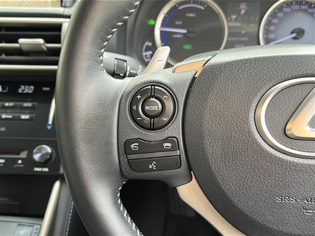 ＩＳ ＩＳ３００ｈ　バージョンＬ　禁煙　純正ナビ　ＣＤ／ＤＶＤ／ＤＴＶ／Ｂｌｕｅｔｏｏｔｈ／Ｂｌｕ－ｒａｙ　バックカメラ　クルーズコントロール　黒革シート　シートヒーター　シートベンチレーション　パワーシート　メモリシート　ＥＴＣ（14枚目）