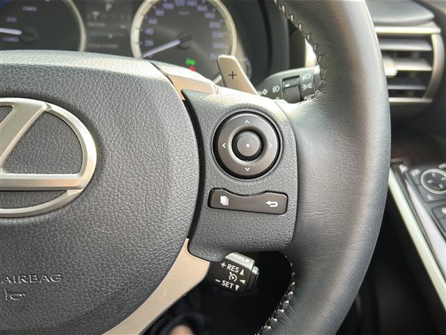 ＩＳ ＩＳ３００ｈ　バージョンＬ　禁煙　純正ナビ　ＣＤ／ＤＶＤ／ＤＴＶ／Ｂｌｕｅｔｏｏｔｈ／Ｂｌｕ－ｒａｙ　バックカメラ　クルーズコントロール　黒革シート　シートヒーター　シートベンチレーション　パワーシート　メモリシート　ＥＴＣ（15枚目）