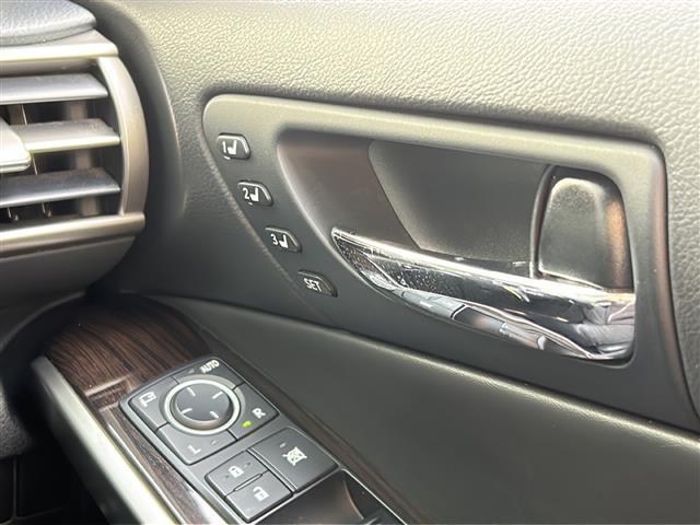 ＩＳ ＩＳ３００ｈ　バージョンＬ　禁煙　純正ナビ　ＣＤ／ＤＶＤ／ＤＴＶ／Ｂｌｕｅｔｏｏｔｈ／Ｂｌｕ－ｒａｙ　バックカメラ　クルーズコントロール　黒革シート　シートヒーター　シートベンチレーション　パワーシート　メモリシート　ＥＴＣ（21枚目）