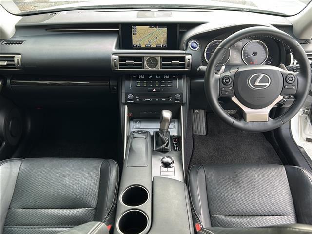 ＩＳ ＩＳ３００ｈ　バージョンＬ　禁煙　純正ナビ　ＣＤ／ＤＶＤ／ＤＴＶ／Ｂｌｕｅｔｏｏｔｈ／Ｂｌｕ－ｒａｙ　バックカメラ　クルーズコントロール　黒革シート　シートヒーター　シートベンチレーション　パワーシート　メモリシート　ＥＴＣ（22枚目）
