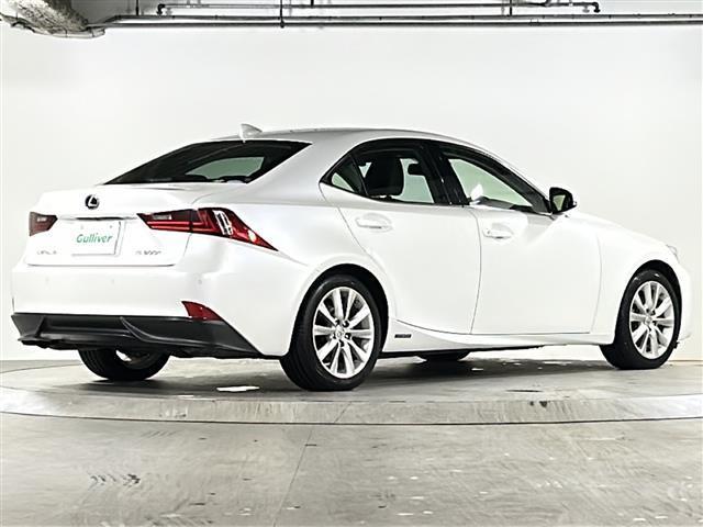 ＩＳ ＩＳ３００ｈ　バージョンＬ　禁煙　純正ナビ　ＣＤ／ＤＶＤ／ＤＴＶ／Ｂｌｕｅｔｏｏｔｈ／Ｂｌｕ－ｒａｙ　バックカメラ　クルーズコントロール　黒革シート　シートヒーター　シートベンチレーション　パワーシート　メモリシート　ＥＴＣ（33枚目）