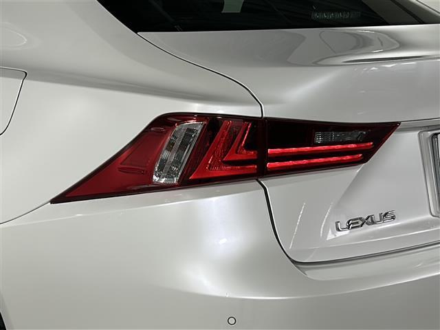 ＩＳ ＩＳ３００ｈ　バージョンＬ　禁煙　純正ナビ　ＣＤ／ＤＶＤ／ＤＴＶ／Ｂｌｕｅｔｏｏｔｈ／Ｂｌｕ－ｒａｙ　バックカメラ　クルーズコントロール　黒革シート　シートヒーター　シートベンチレーション　パワーシート　メモリシート　ＥＴＣ（38枚目）