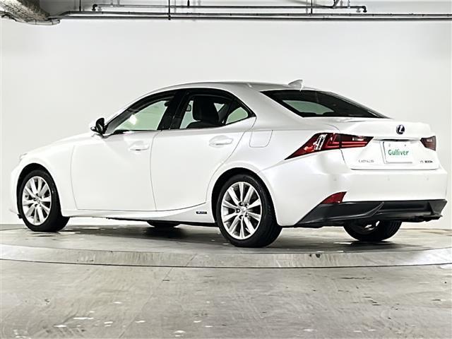 ＩＳ ＩＳ３００ｈ　バージョンＬ　禁煙　純正ナビ　ＣＤ／ＤＶＤ／ＤＴＶ／Ｂｌｕｅｔｏｏｔｈ／Ｂｌｕ－ｒａｙ　バックカメラ　クルーズコントロール　黒革シート　シートヒーター　シートベンチレーション　パワーシート　メモリシート　ＥＴＣ（44枚目）