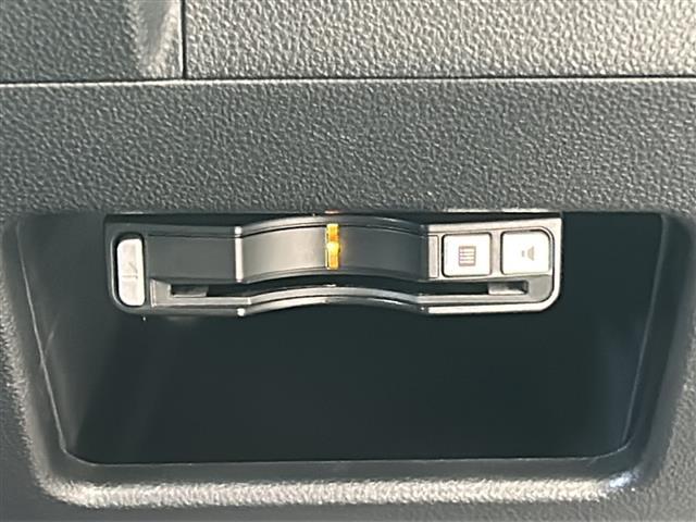 タント カスタムRS 社外7型ナビ 両側パワースライドドア ETC スタッドレス アイドリングストップ 後席サンシェード スペアキー 純正アルミ付きタイヤ4本車載 LEDヘッドライト フォグ(15枚目)