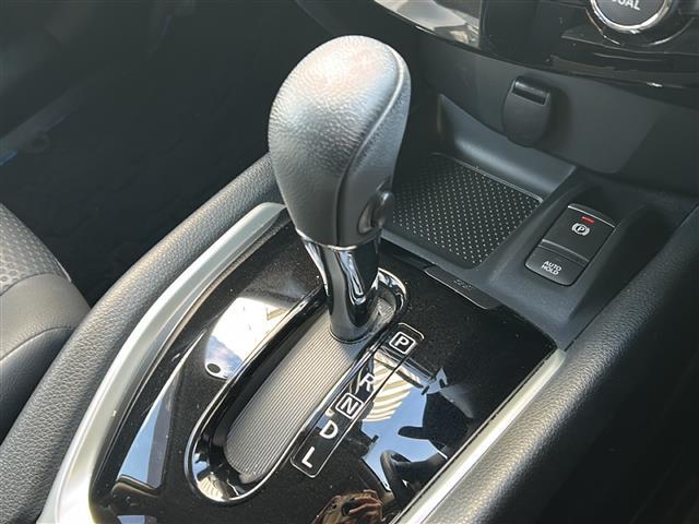 エクストレイル ２０Ｘｉ　ハイブリッド　禁煙　純正８型ナビ　プロパイロット　アラウンドビューモニター　インテリジェントルームミラー　パワーバックドア　ＢＳＷ　エマージェンシーブレーキ　ＬＥＤヘッドライト　フォグランプ　ドライブレコーダＥＴＣ（14枚目）