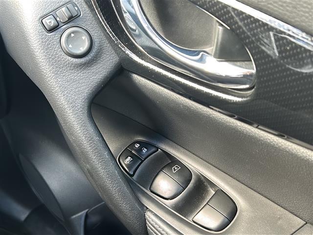 エクストレイル ２０Ｘｉ　ハイブリッド　禁煙　純正８型ナビ　プロパイロット　アラウンドビューモニター　インテリジェントルームミラー　パワーバックドア　ＢＳＷ　エマージェンシーブレーキ　ＬＥＤヘッドライト　フォグランプ　ドライブレコーダＥＴＣ（16枚目）