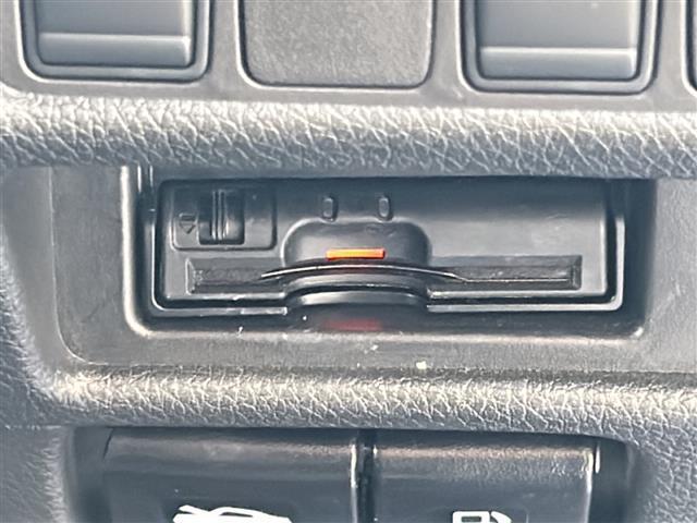 エクストレイル ２０Ｘｉ　ハイブリッド　禁煙　純正８型ナビ　プロパイロット　アラウンドビューモニター　インテリジェントルームミラー　パワーバックドア　ＢＳＷ　エマージェンシーブレーキ　ＬＥＤヘッドライト　フォグランプ　ドライブレコーダＥＴＣ（17枚目）