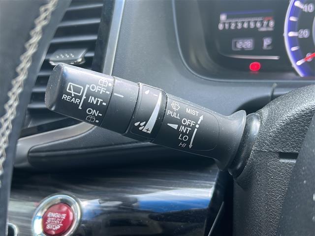 オデッセイ アブソルート・アドバンス　禁煙　メーカーナビ　マルチビューカメラ　スマートパーキングアシスト　フリップダウンモニター　ＬＥＤヘッドライト　ＯＰ１８インチアルミホイール　両側パワースライドドア　ドライブレコーダー　ＥＴＣ（12枚目）