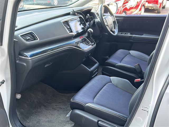 オデッセイ アブソルート・アドバンス　禁煙　メーカーナビ　マルチビューカメラ　スマートパーキングアシスト　フリップダウンモニター　ＬＥＤヘッドライト　ＯＰ１８インチアルミホイール　両側パワースライドドア　ドライブレコーダー　ＥＴＣ（24枚目）