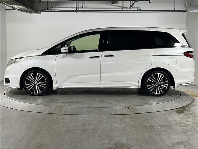 オデッセイ アブソルート・アドバンス　禁煙　メーカーナビ　マルチビューカメラ　スマートパーキングアシスト　フリップダウンモニター　ＬＥＤヘッドライト　ＯＰ１８インチアルミホイール　両側パワースライドドア　ドライブレコーダー　ＥＴＣ（41枚目）