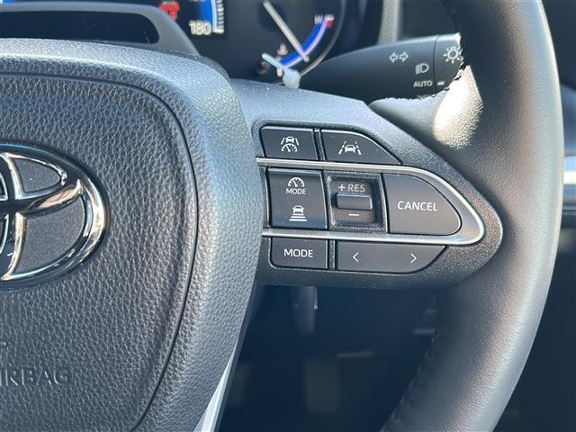 ヴォクシー ハイブリッドＳ－Ｚ　禁煙　１０．５型ディスプレイ　１３型フリップダウンモニター　ＢＳＭ　ユニバーサルステップ　シートヒーター　ハーフレザーシート　バックカメラ　両側パワースライドドア　ＥＴＣ２．０　スペアタイヤ（16枚目）