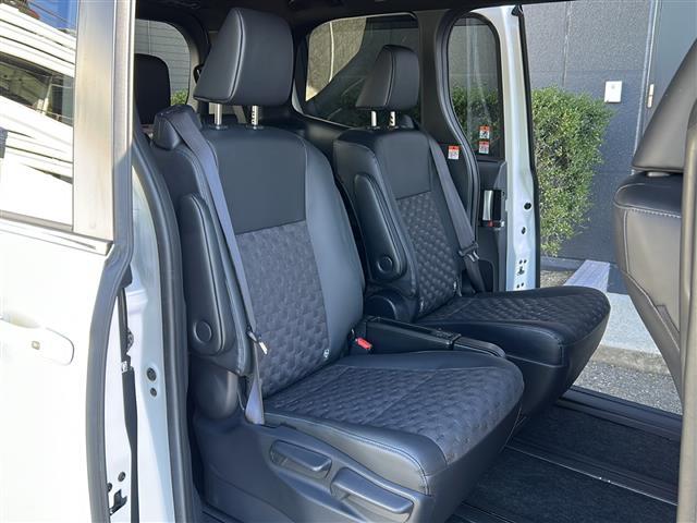 ヴォクシー ハイブリッドＳ－Ｚ　禁煙　１０．５型ディスプレイ　１３型フリップダウンモニター　ＢＳＭ　ユニバーサルステップ　シートヒーター　ハーフレザーシート　バックカメラ　両側パワースライドドア　ＥＴＣ２．０　スペアタイヤ（24枚目）