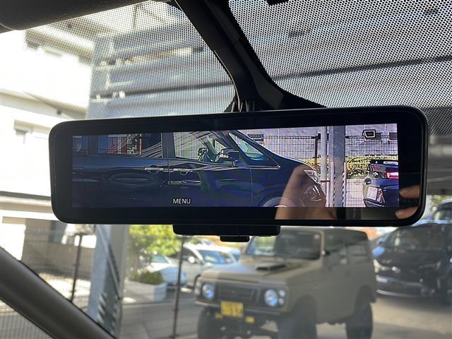 セレナ ｅ－パワー　ＸＶ　社外ナビ　フリップダウンモニター　アラウンドビューモニター　エマージェンシーブレーキ　プロパイロット　インテリジェントルームミラー　純正フロアマット　社外アルミホイール　プッシュスタート　ＢＳＭ（4枚目）