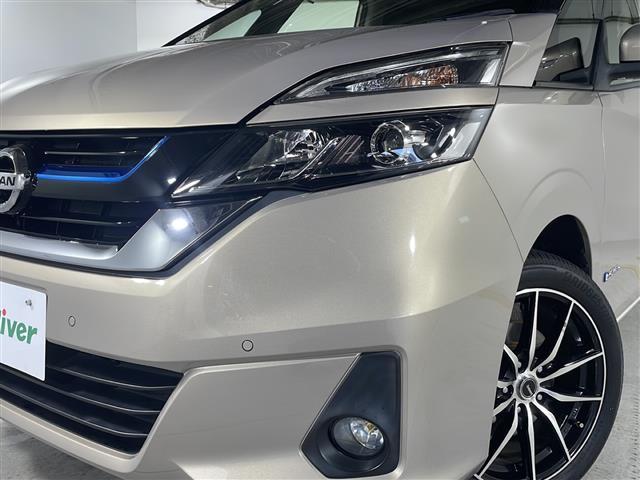 セレナ ｅ－パワー　ＸＶ　社外ナビ　フリップダウンモニター　アラウンドビューモニター　エマージェンシーブレーキ　プロパイロット　インテリジェントルームミラー　純正フロアマット　社外アルミホイール　プッシュスタート　ＢＳＭ（29枚目）