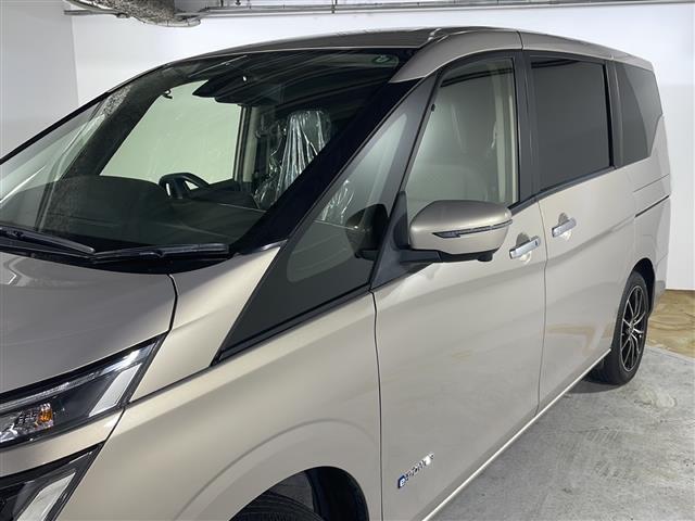セレナ ｅ－パワー　ＸＶ　社外ナビ　フリップダウンモニター　アラウンドビューモニター　エマージェンシーブレーキ　プロパイロット　インテリジェントルームミラー　純正フロアマット　社外アルミホイール　プッシュスタート　ＢＳＭ（31枚目）