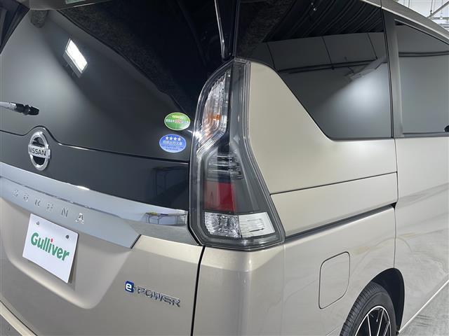 セレナ ｅ－パワー　ＸＶ　社外ナビ　フリップダウンモニター　アラウンドビューモニター　エマージェンシーブレーキ　プロパイロット　インテリジェントルームミラー　純正フロアマット　社外アルミホイール　プッシュスタート　ＢＳＭ（33枚目）