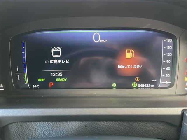 ステップワゴン ｅ：ＨＥＶスパーダ　禁煙　純正１１．４ナビ　バックカメラ　ＡＣ１００Ｖ１００Ｗ電源　パワーテールゲート　シートヒーター　オットマン　コンビシート　ＥＴＣ２．０　トリプルゾーンエアコン　ホンダセンシング　コーナーセンサー（6枚目）