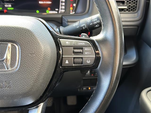 ステップワゴン ｅ：ＨＥＶスパーダ　禁煙　純正１１．４ナビ　バックカメラ　ＡＣ１００Ｖ１００Ｗ電源　パワーテールゲート　シートヒーター　オットマン　コンビシート　ＥＴＣ２．０　トリプルゾーンエアコン　ホンダセンシング　コーナーセンサー（8枚目）