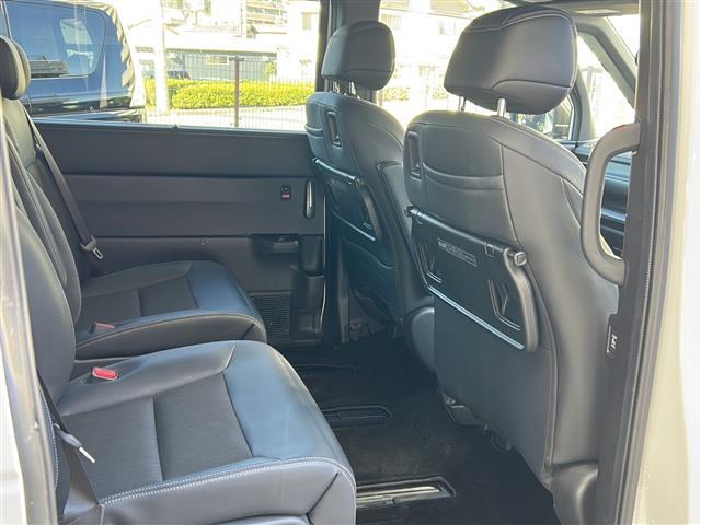 ステップワゴン ｅ：ＨＥＶスパーダ　禁煙　純正１１．４ナビ　バックカメラ　ＡＣ１００Ｖ１００Ｗ電源　パワーテールゲート　シートヒーター　オットマン　コンビシート　ＥＴＣ２．０　トリプルゾーンエアコン　ホンダセンシング　コーナーセンサー（19枚目）