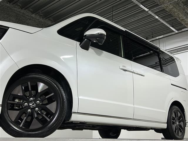 ステップワゴン ｅ：ＨＥＶスパーダ　禁煙　純正１１．４ナビ　バックカメラ　ＡＣ１００Ｖ１００Ｗ電源　パワーテールゲート　シートヒーター　オットマン　コンビシート　ＥＴＣ２．０　トリプルゾーンエアコン　ホンダセンシング　コーナーセンサー（37枚目）