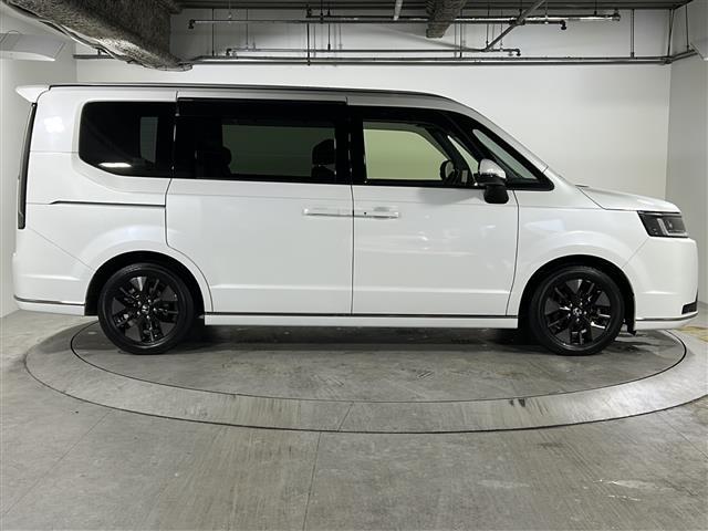 ステップワゴン ｅ：ＨＥＶスパーダ　禁煙　純正１１．４ナビ　バックカメラ　ＡＣ１００Ｖ１００Ｗ電源　パワーテールゲート　シートヒーター　オットマン　コンビシート　ＥＴＣ２．０　トリプルゾーンエアコン　ホンダセンシング　コーナーセンサー（40枚目）