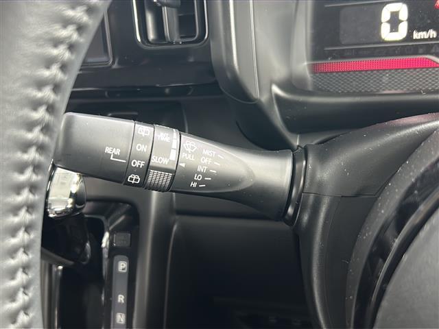 スペーシアカスタム ハイブリッドＸＳターボ　禁煙　４ＷＤ　ターボ　ＯＰ９型ナビ　全方位モニター　ＨＵＤ　レーダークルーズコントロール　ハーフレザー　シートヒーター　両側パワースライドドア　コーナーセンサー　サーキュレーター　電動パーキング（10枚目）